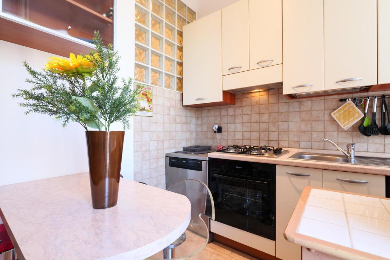 Ferienwohnung Primopiano - Tertulliano Mailand Exterior foto